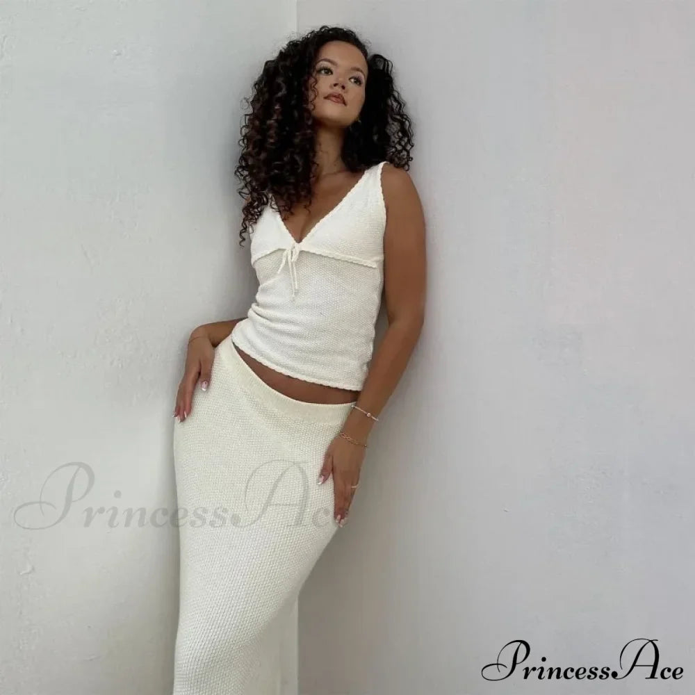 Deep V-Neck Stylish White Seam Top image 10