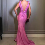 Deep V Sleeveless Backless Solid Color Prom Dress image 3