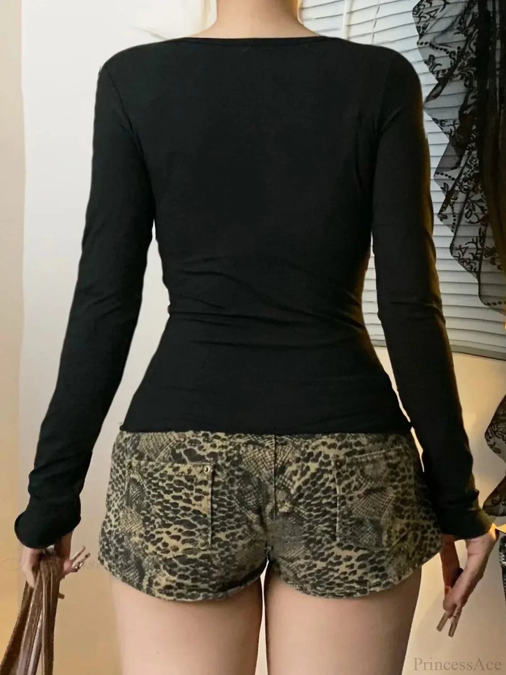 Dirty Lace V-neck Knit Top image 5