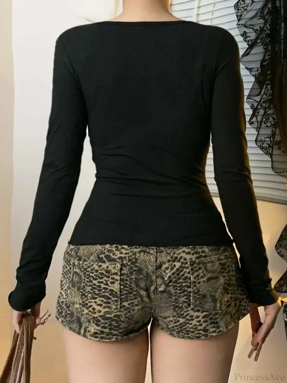 Dirty Lace V-neck Knit Top image 5