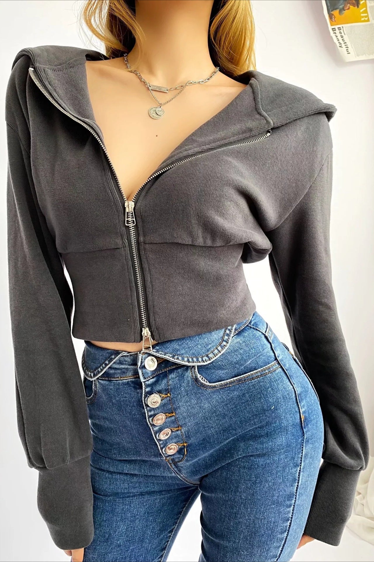 Solid Dual Zipper Slim Cropped Hoodie image 4