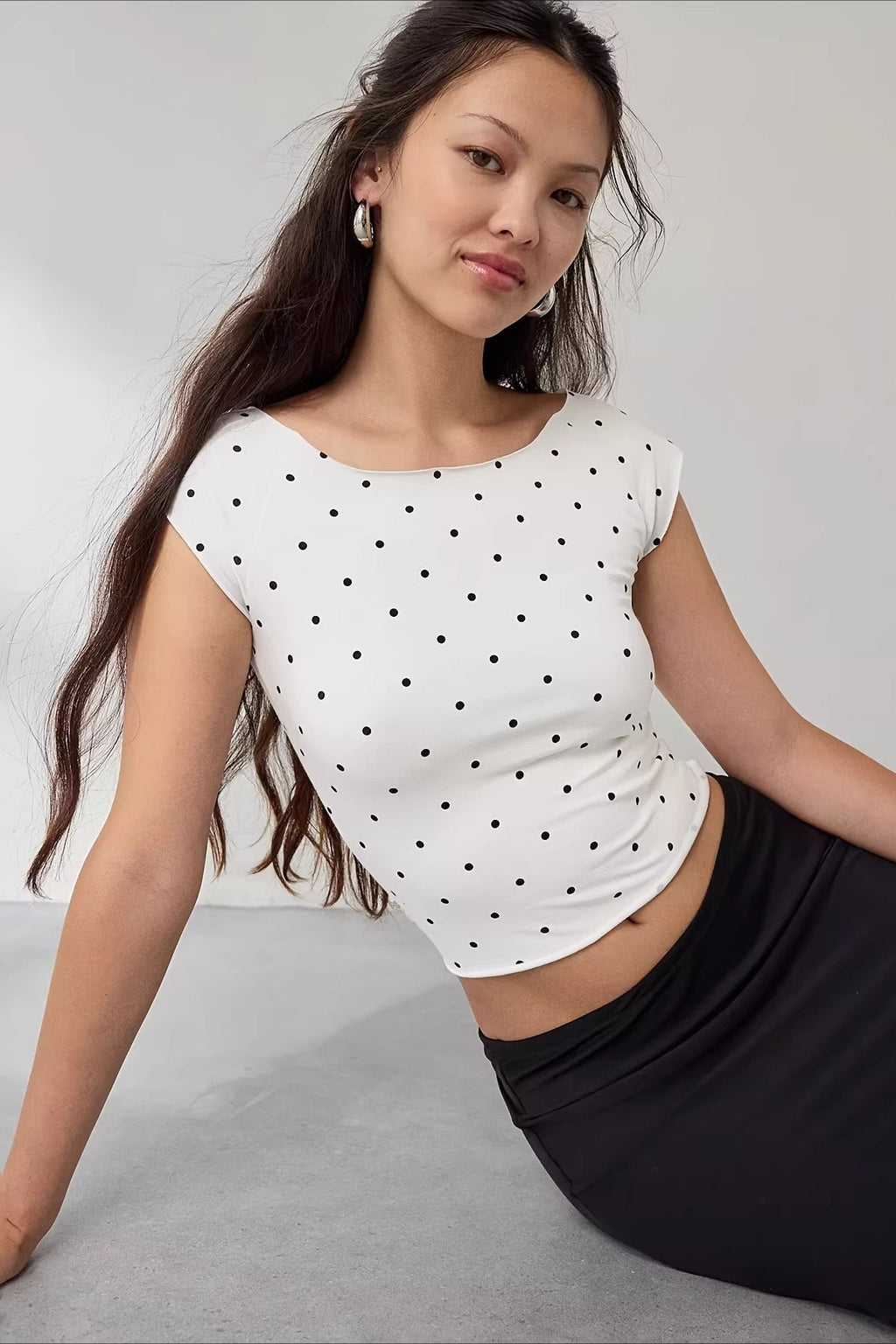 Cropped Fitted Retro Polka Dot T‑shirt image 1