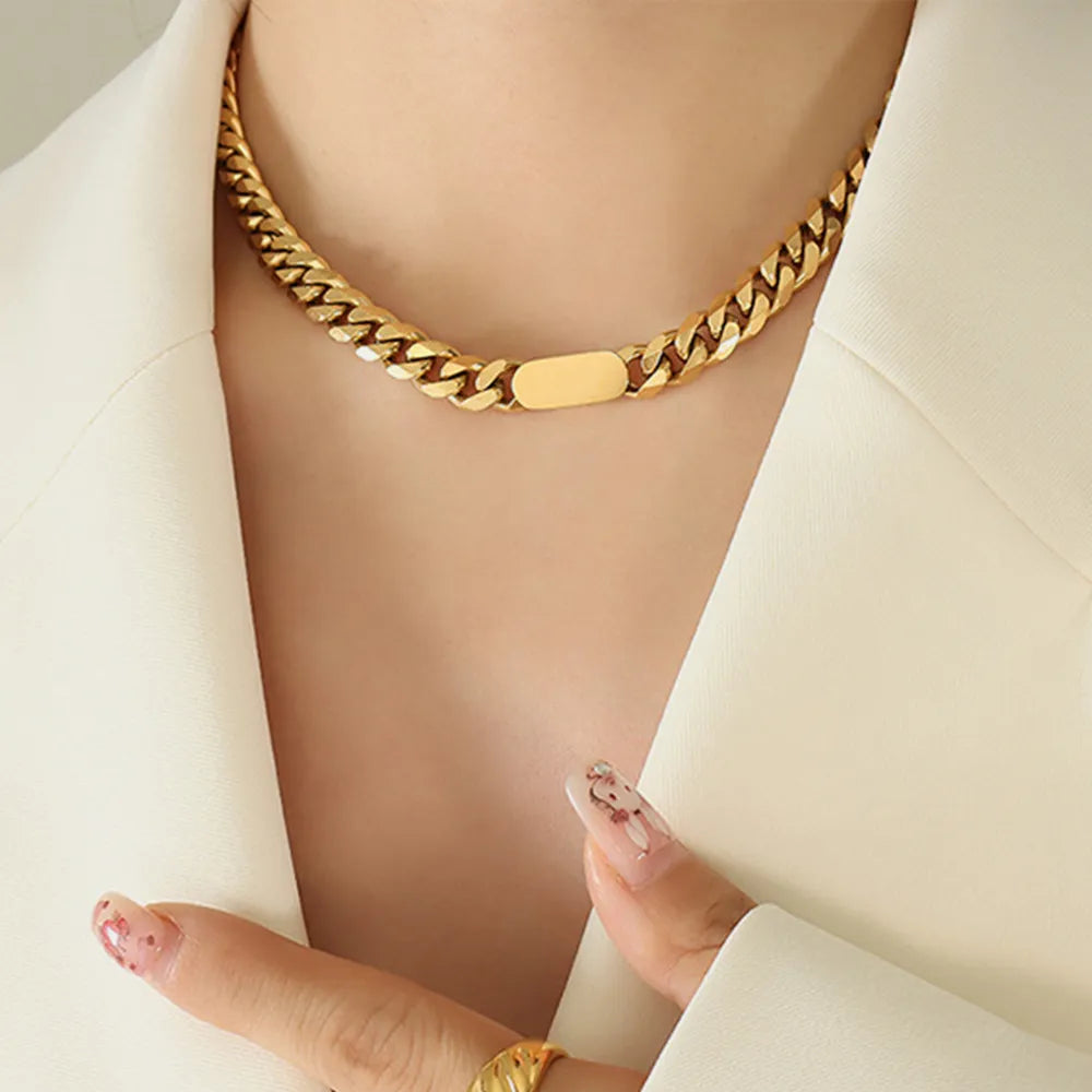 Vivienne Chain Necklace detail view styled for Avrienne