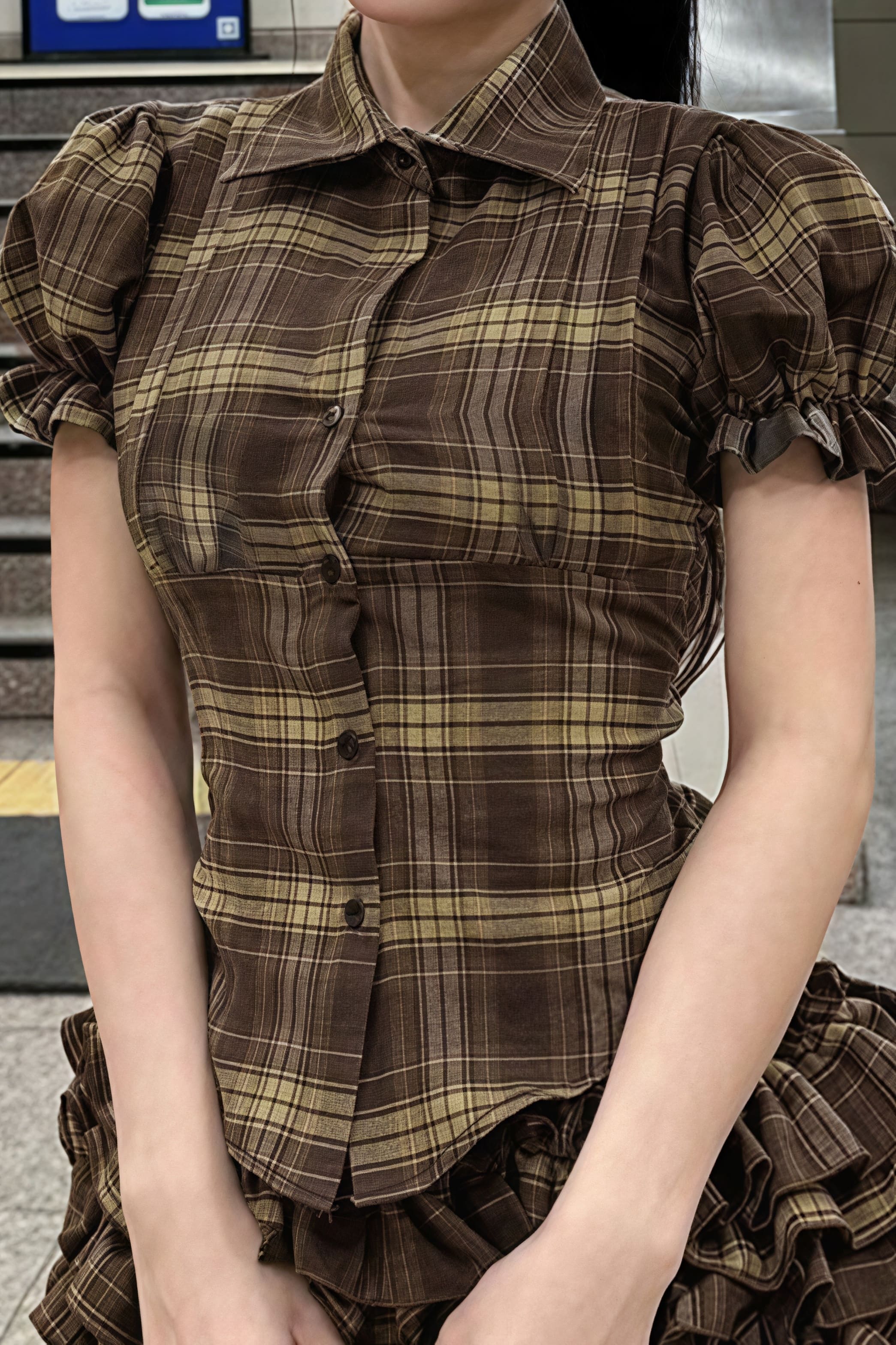 Plaid Lapel Button Puff Sleeve Ruched Blouse image 2