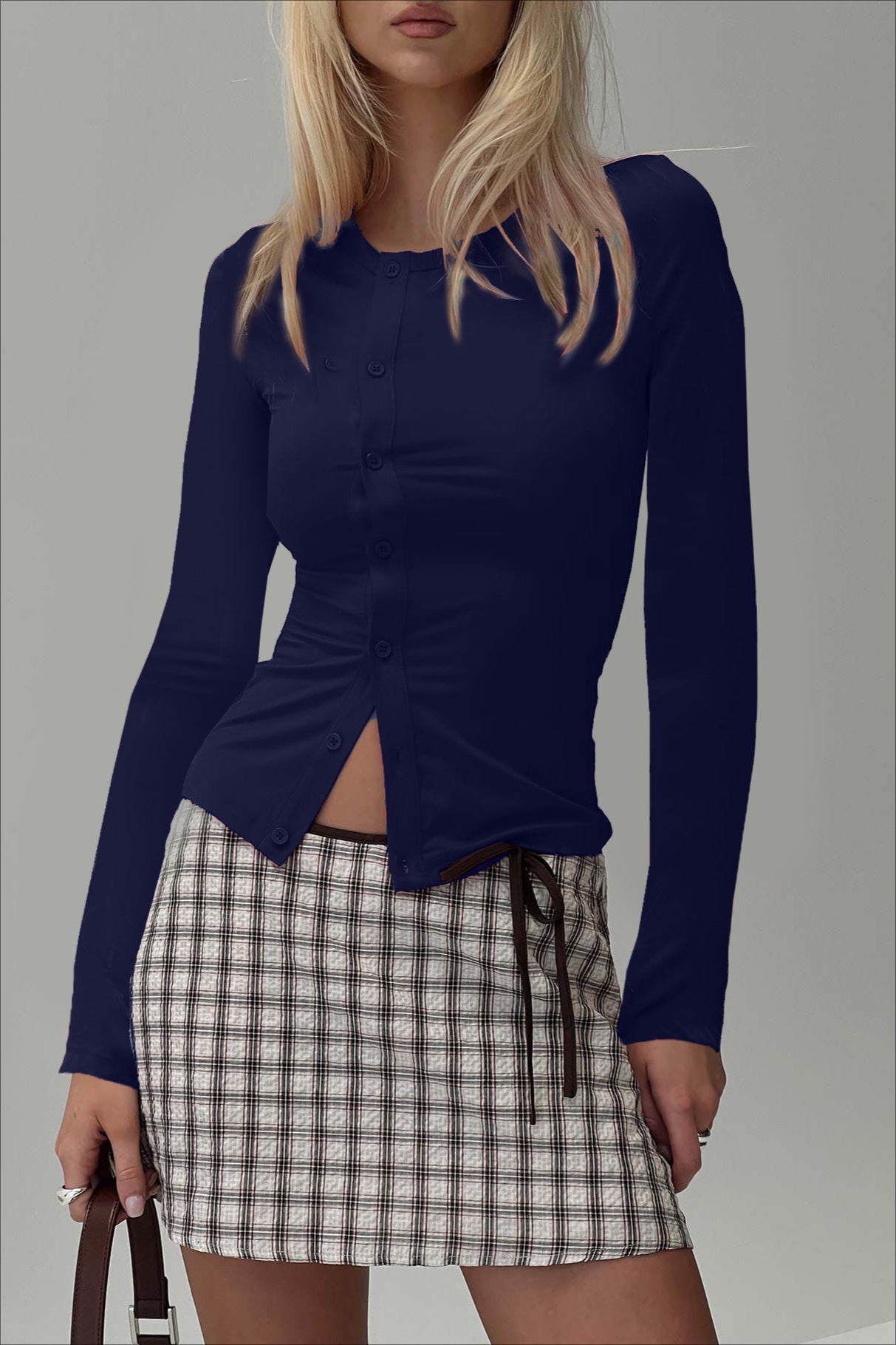 Buttoned Fitted Crew Neck Knit Sweater image 10