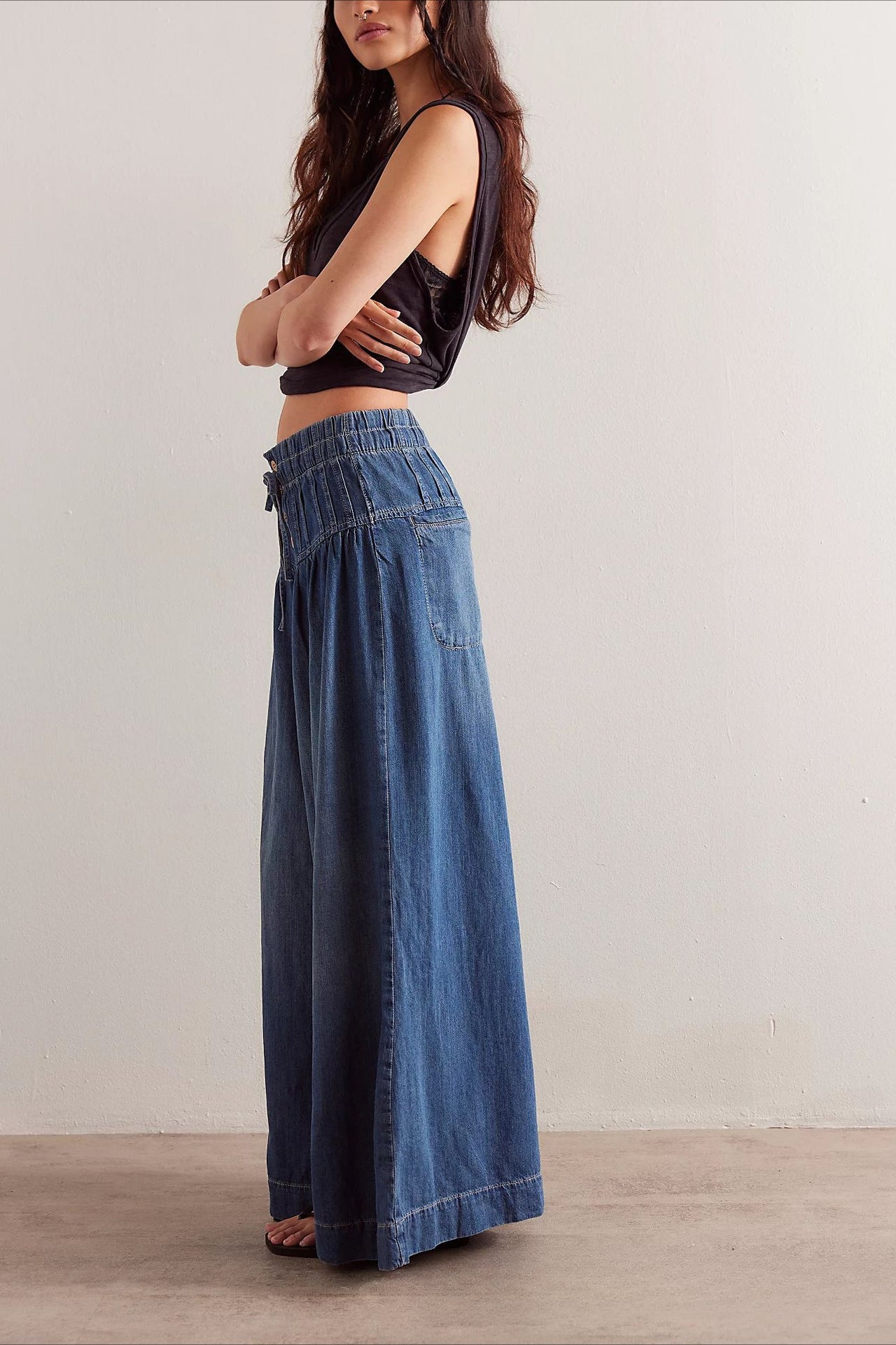 Ruched Mid-Rise Tie Waist Wide Leg Jean image 3