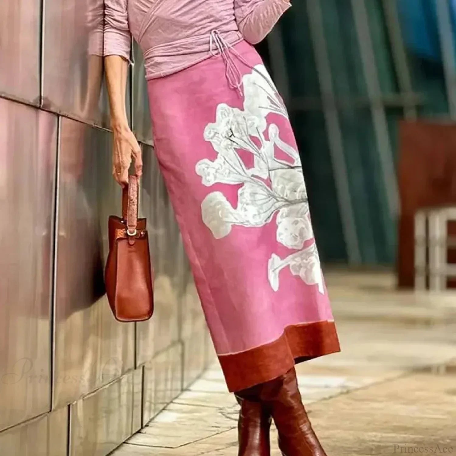 Elegant Pink Floral Printed Mid Waist Slit Midi Pencil Skirt image 2