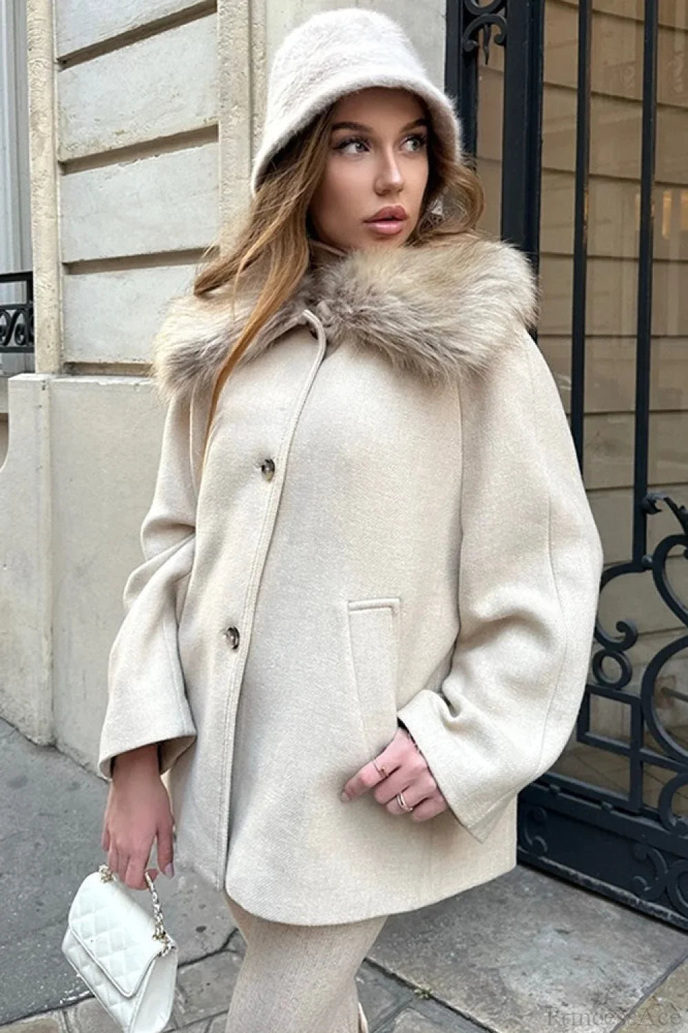 Elegant Relaxed Faux Fur Collar Single-Breasted Coat image 3