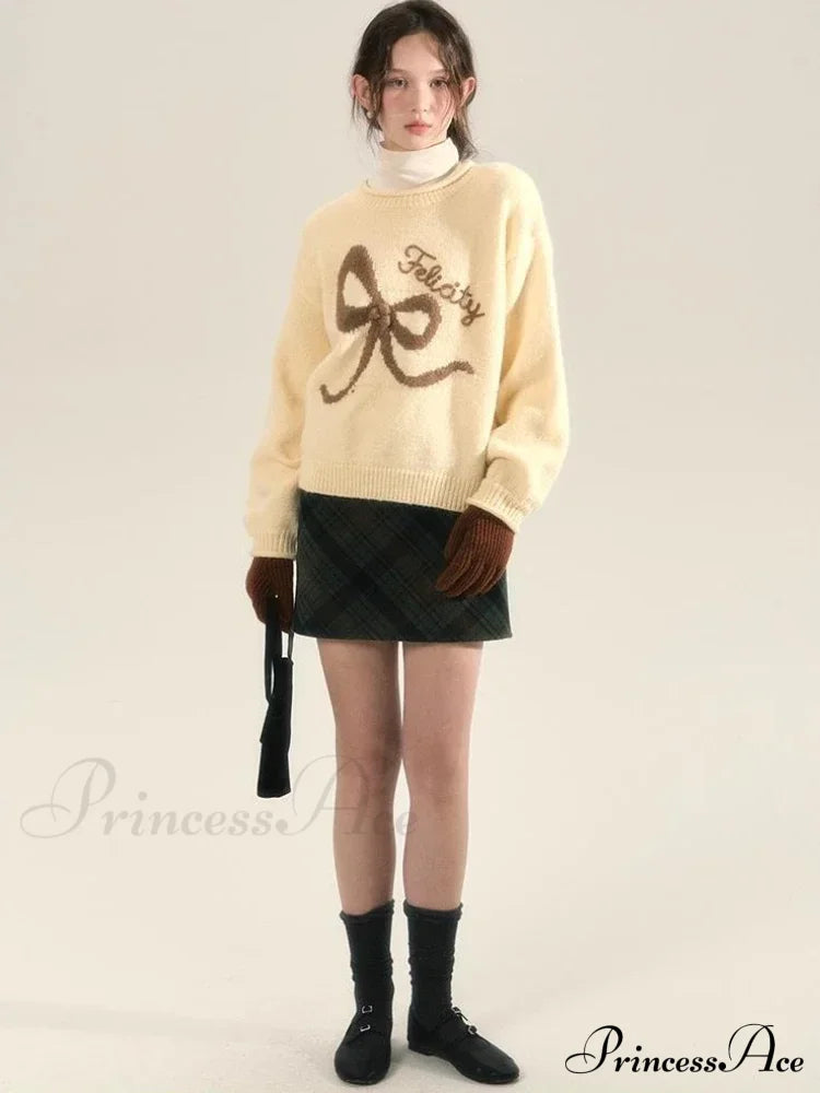 Embroidery Elegant Bow Sweater image 7