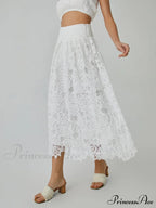 Eyelet Rosebud Graceful Pattern Maxi Skirt image 4