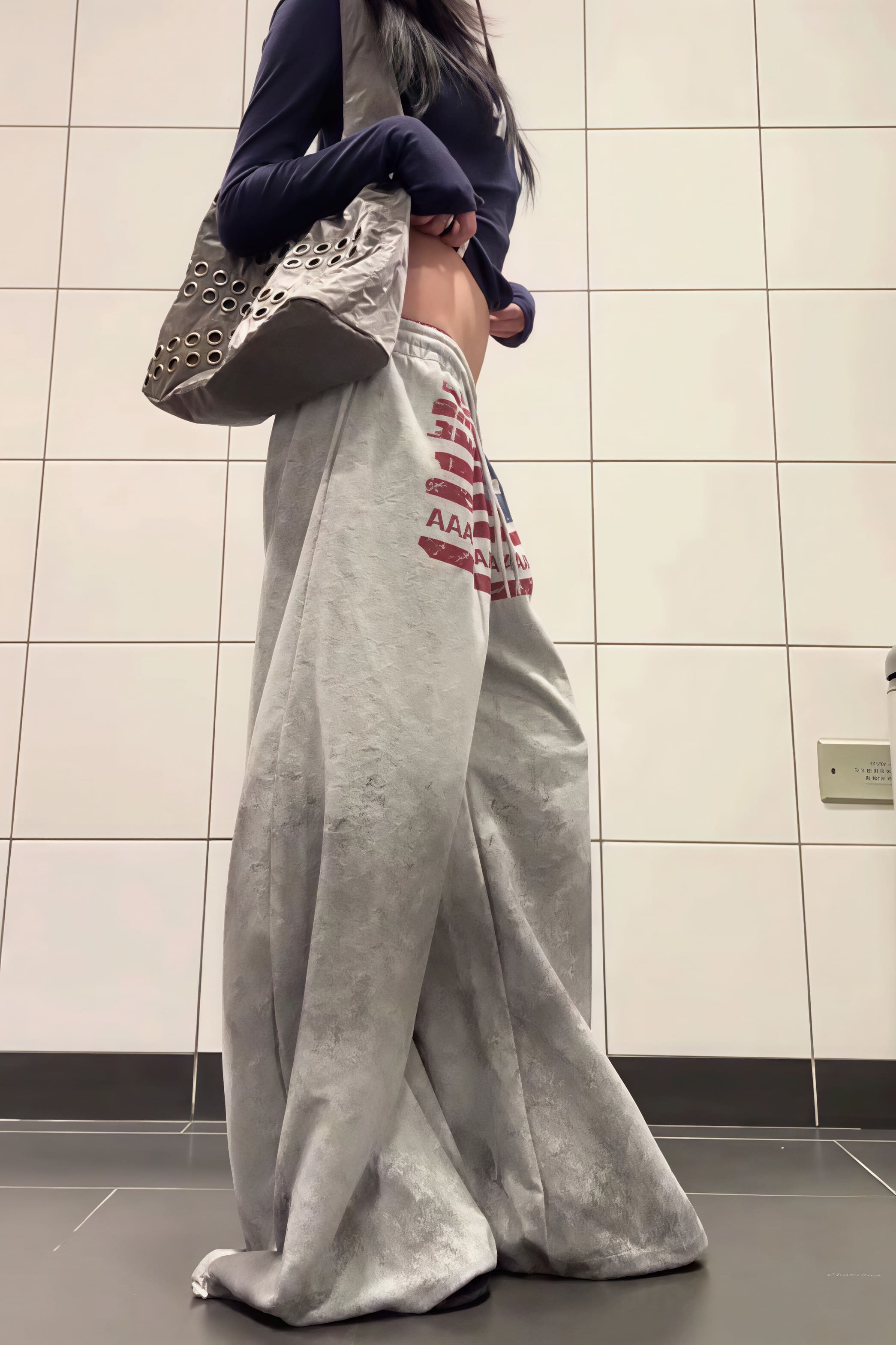 Retro Gray Graphic Drawcord Baggy Sweat Pants image 3