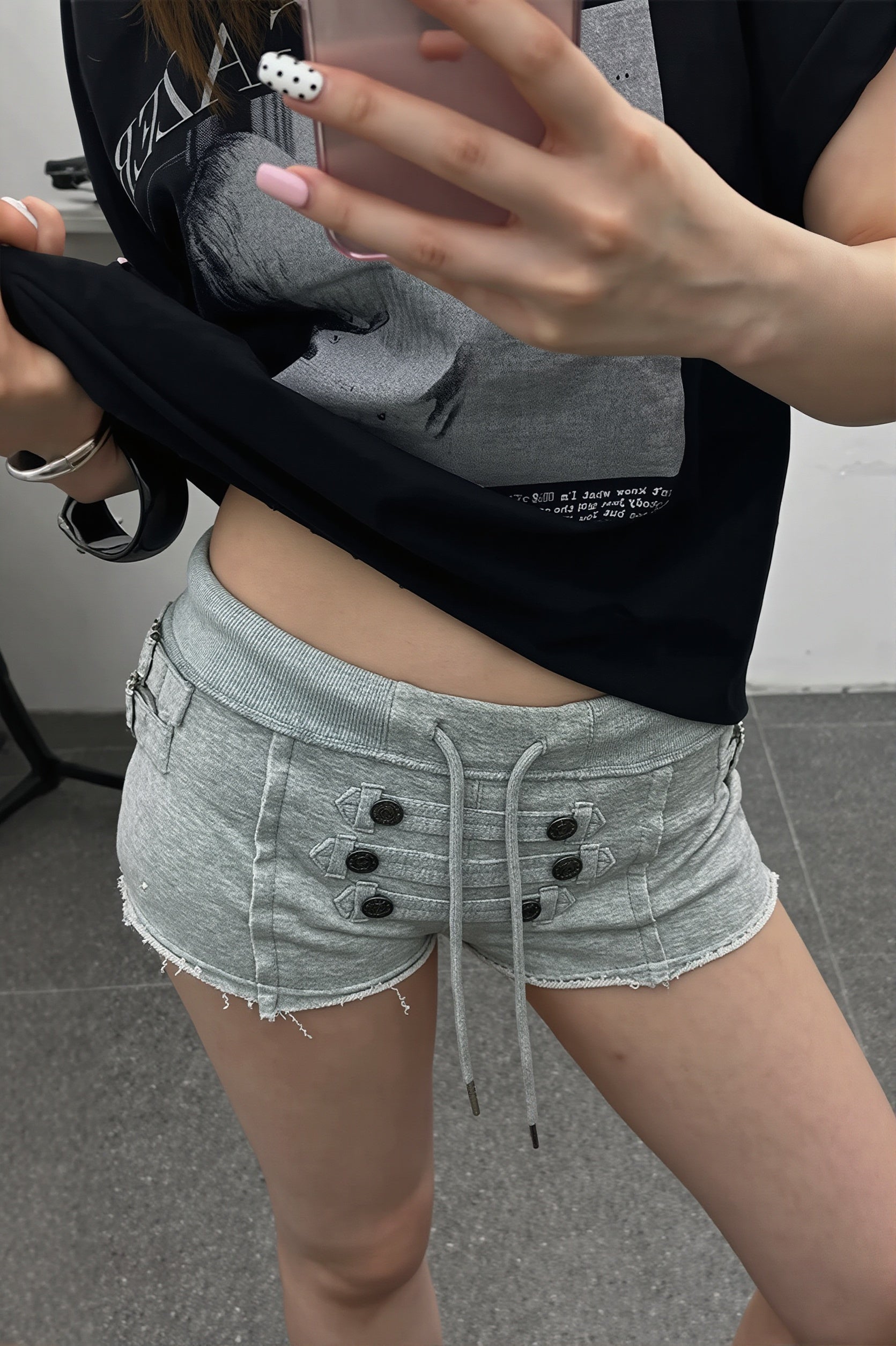 Chic Y2K Streetwear Distressed Denim Booty Shorts image 3