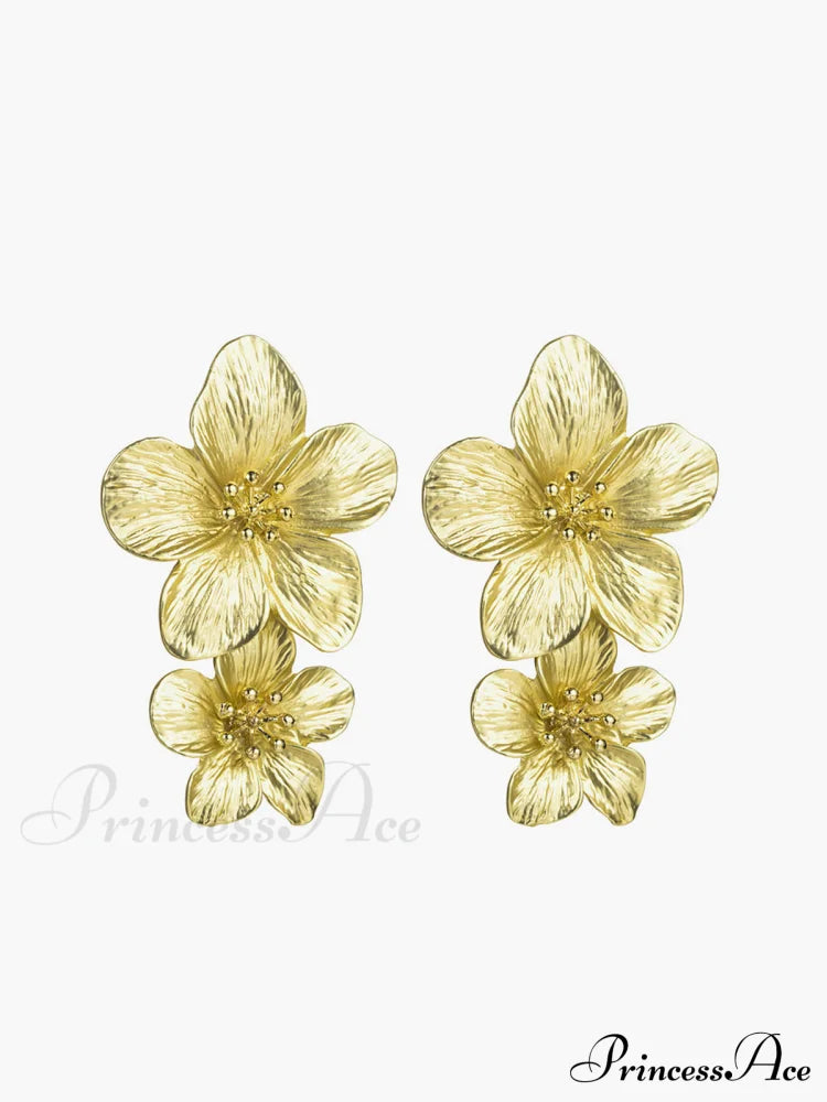 Fashionable Charming Flower-Shaped Earrings image 4