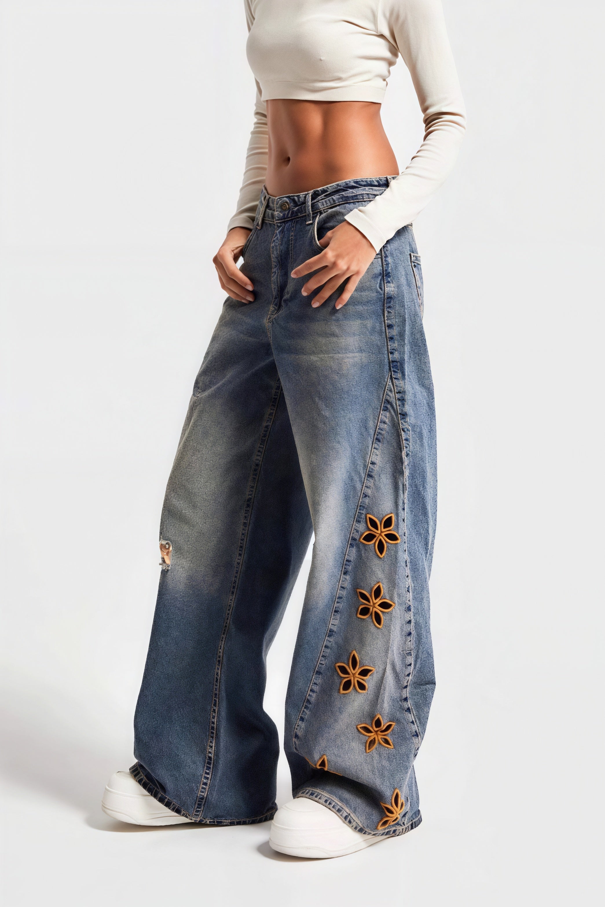 Floral Embroidered High Waist Jeans image 2