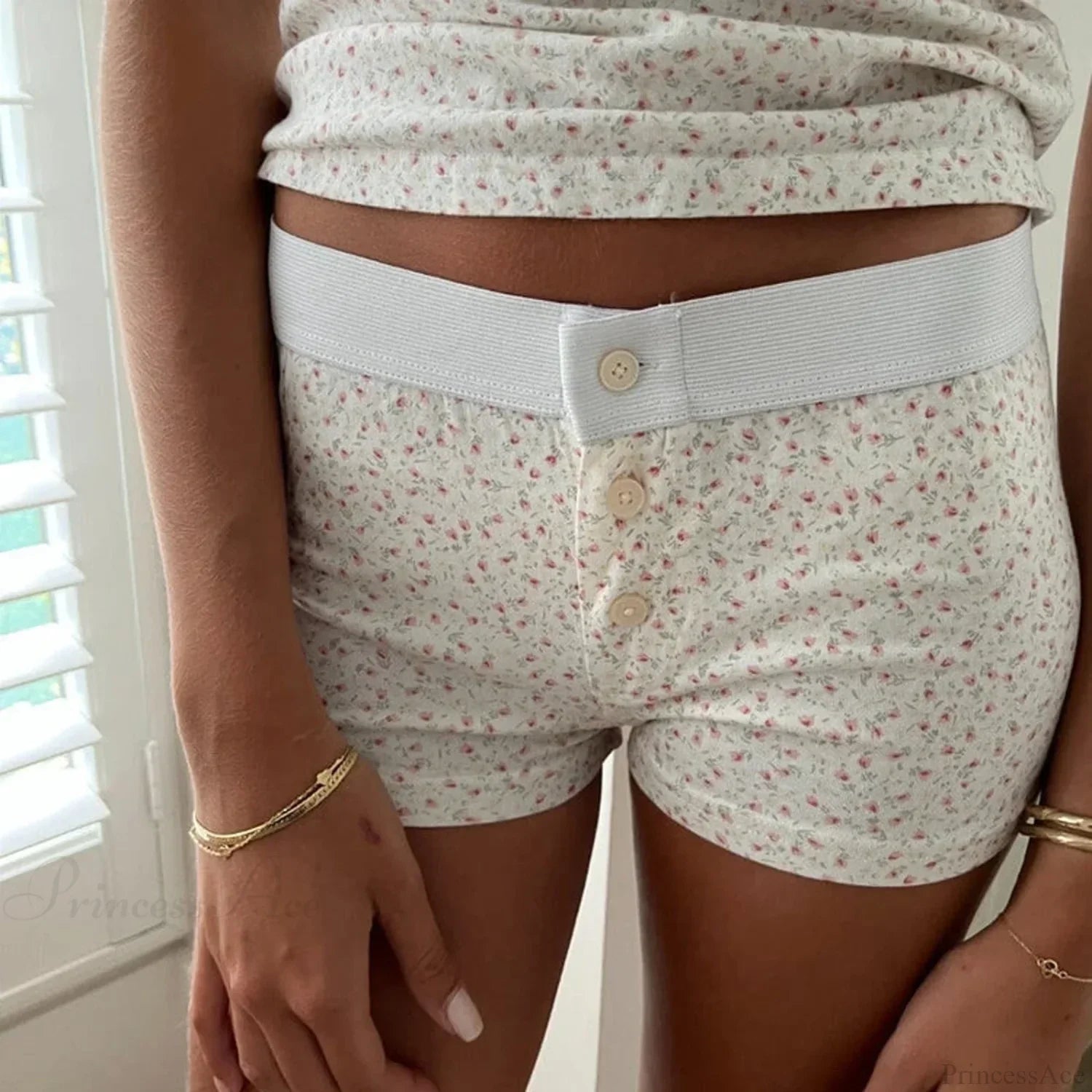 Floral Button Low-Rise Short image 2