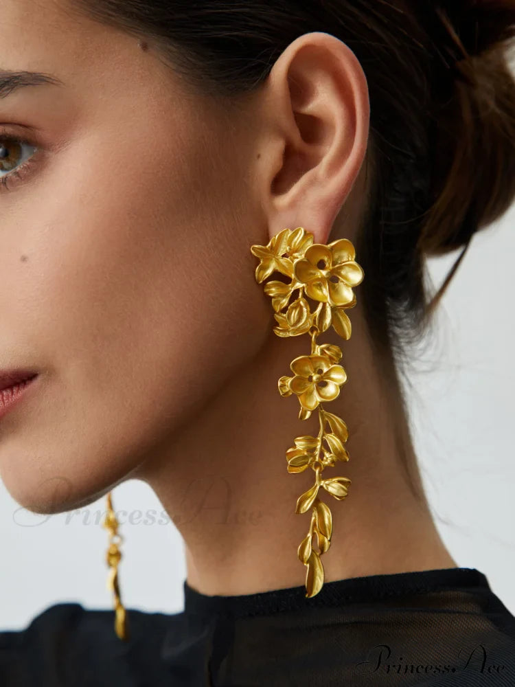 Floral Charming Fringed Earrings image 1