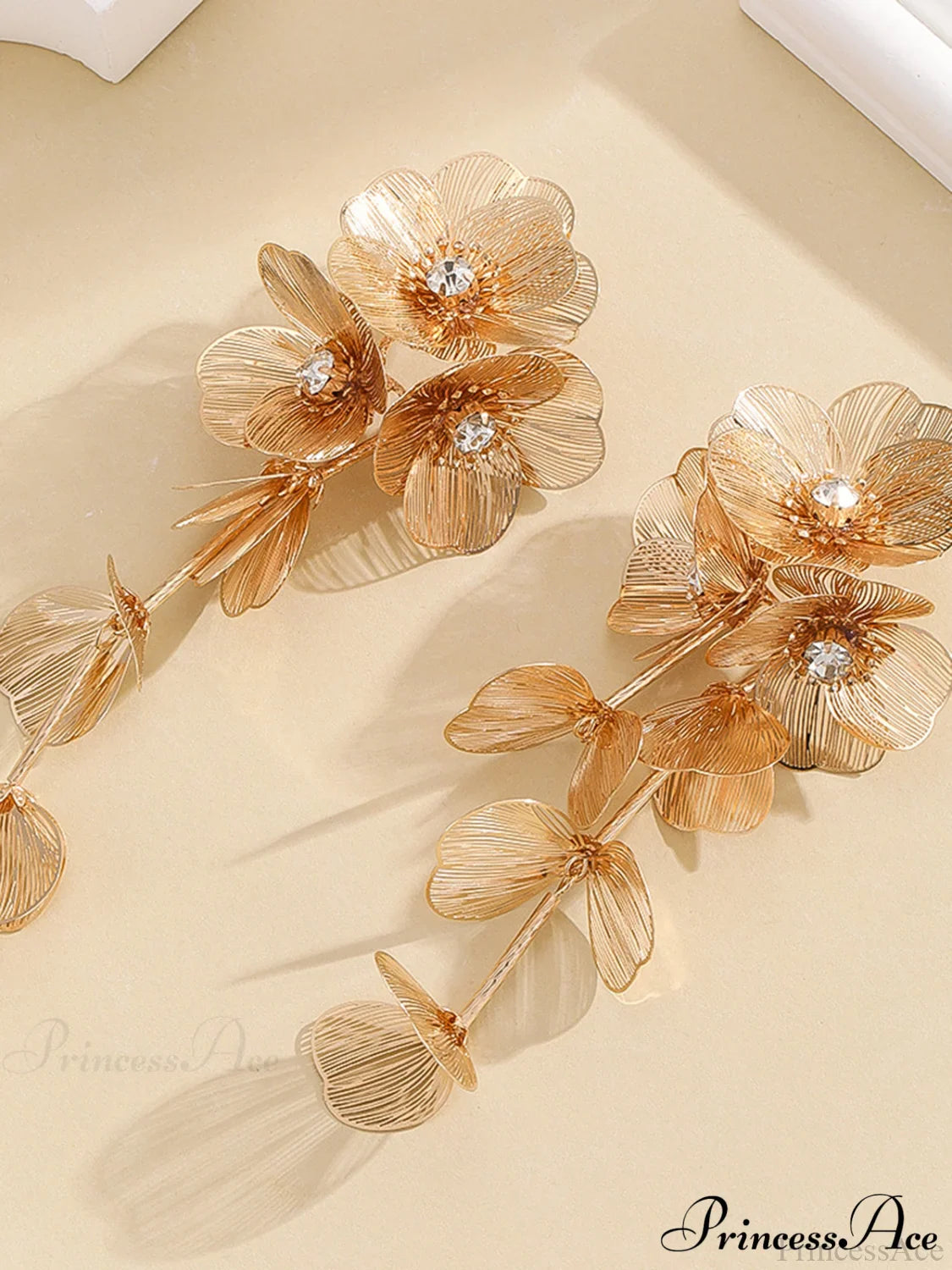 Floral Decor Graceful Fringed Earrings image 4