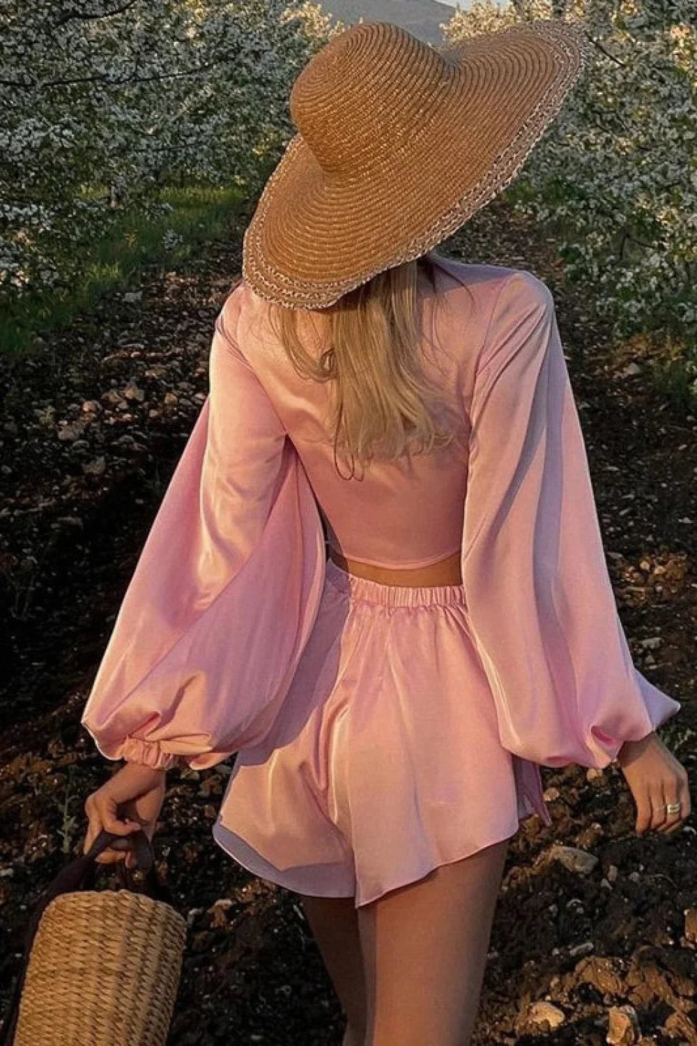 Front Tie Low Cut Full Sleeve Crop Top Flow Shorts Two Pieces Set image 2