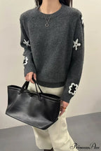 Gray Floral Pattern Slim-Fit Loose Pullover Sweater image 3