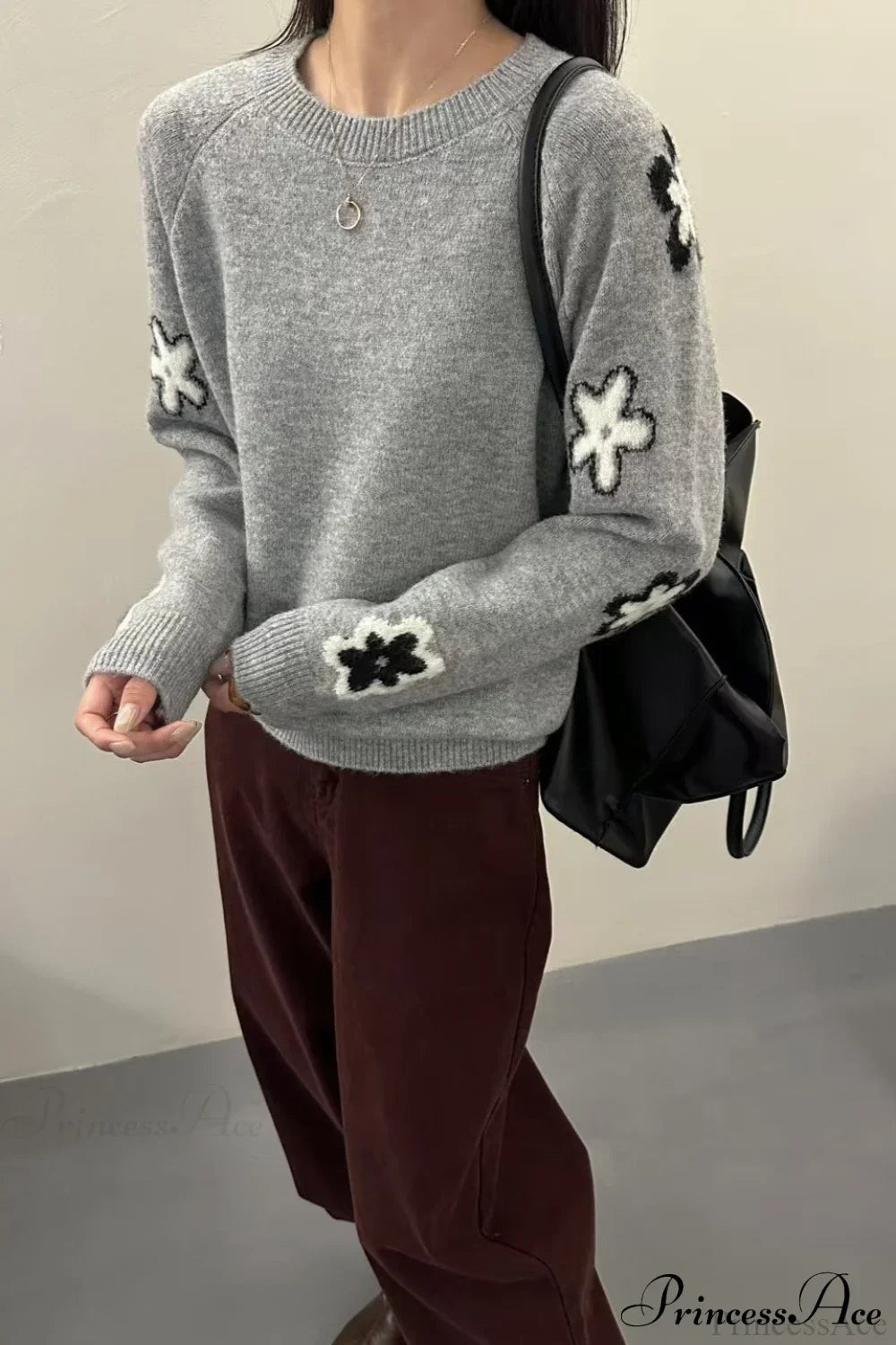 Gray Floral Pattern Slim-Fit Loose Pullover Sweater image 1