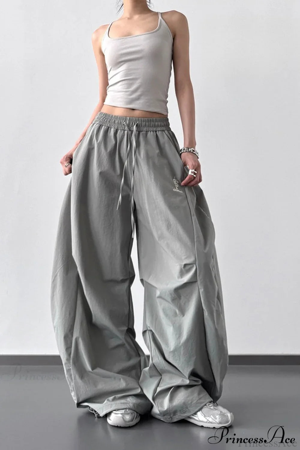 High-Waisted Loose Wide-Leg Cargo Pants image 6