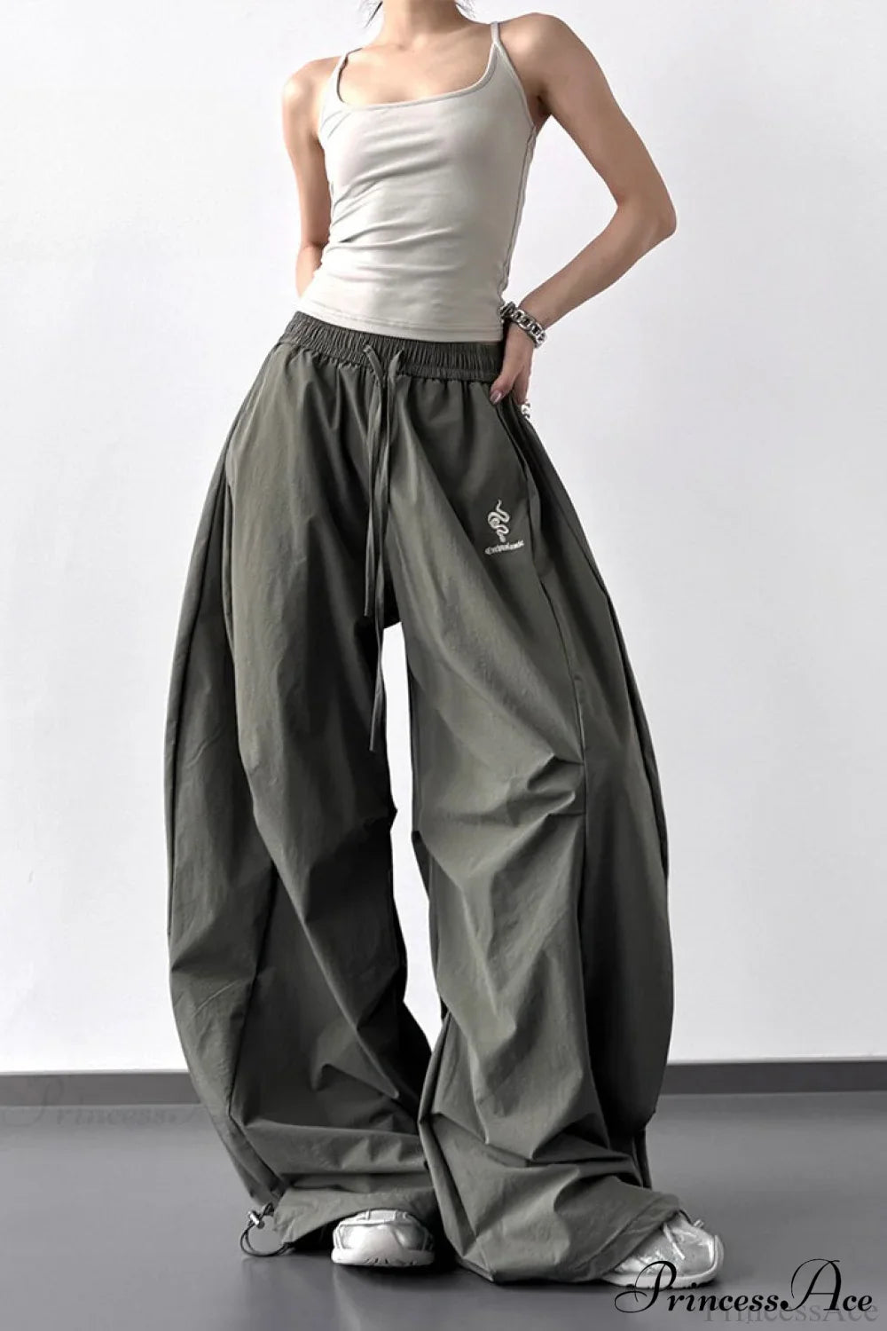 High-Waisted Loose Wide-Leg Cargo Pants image 1