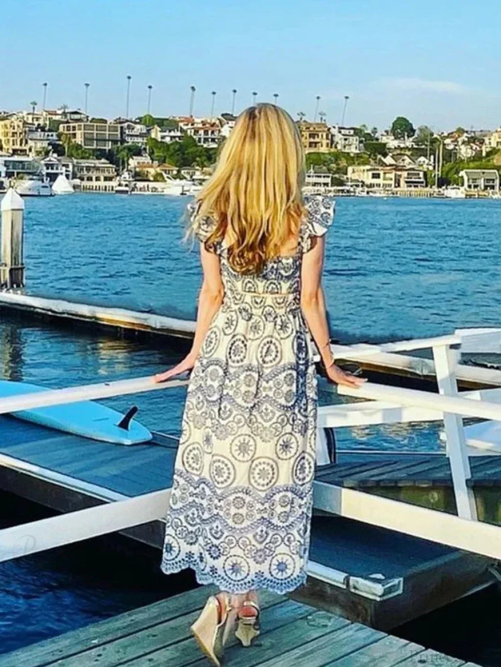 Hollow Out Floral Embroidery Flying Sleeve Dress image 4