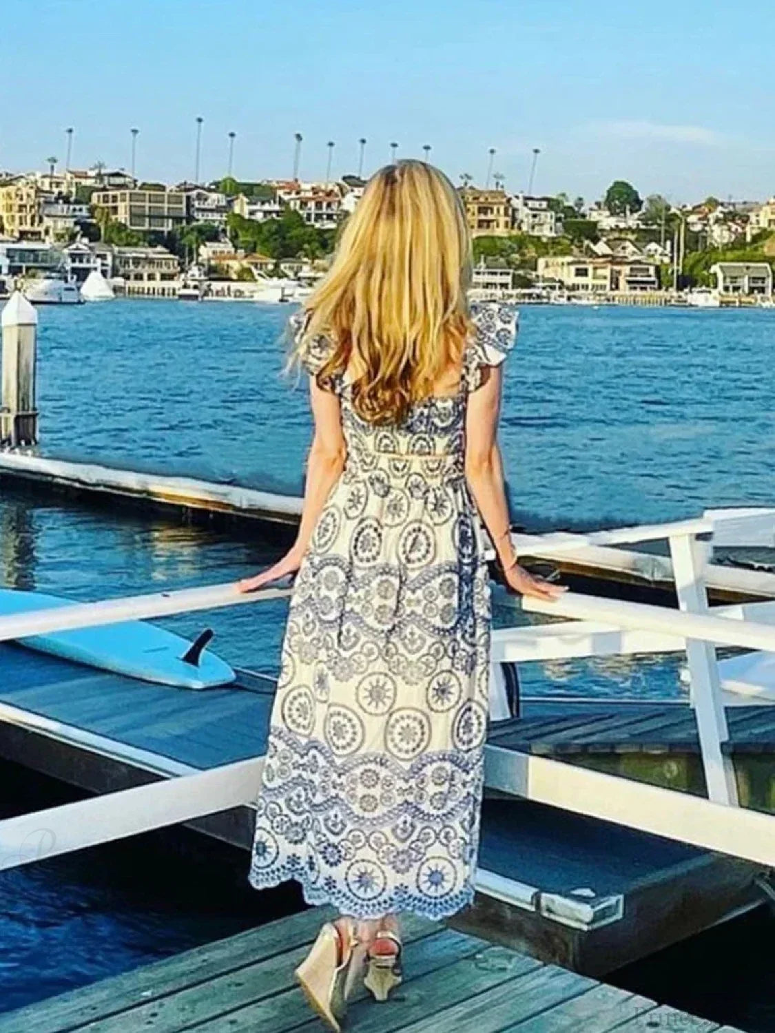 Hollow Out Floral Embroidery Flying Sleeve Dress image 4