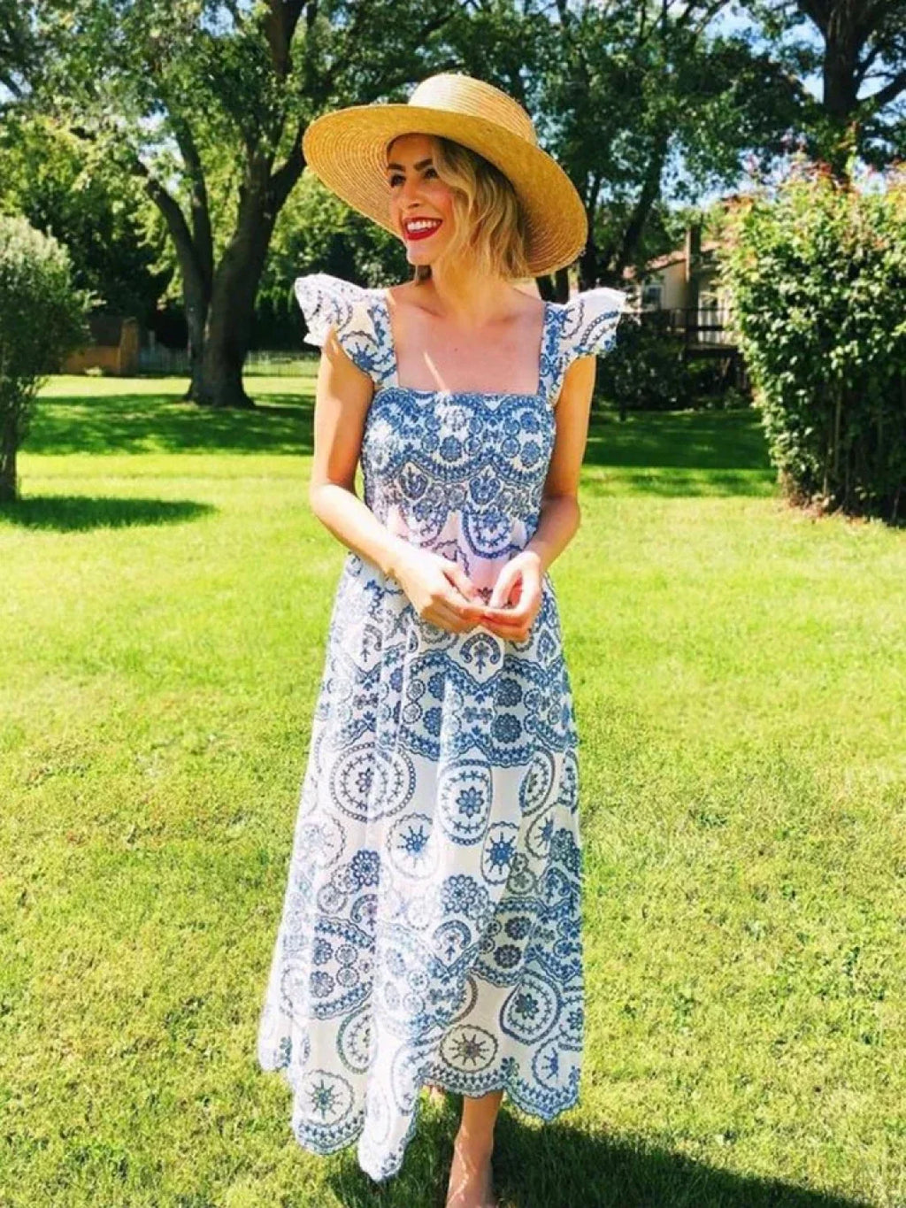 Hollow Out Floral Embroidery Flying Sleeve Dress image 3