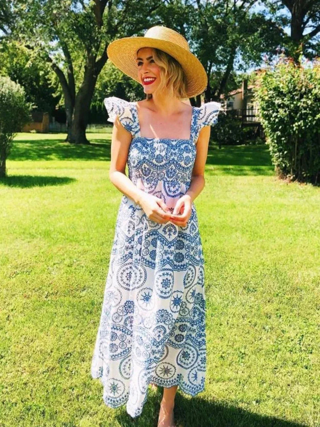 Hollow Out Floral Embroidery Flying Sleeve Dress image 3