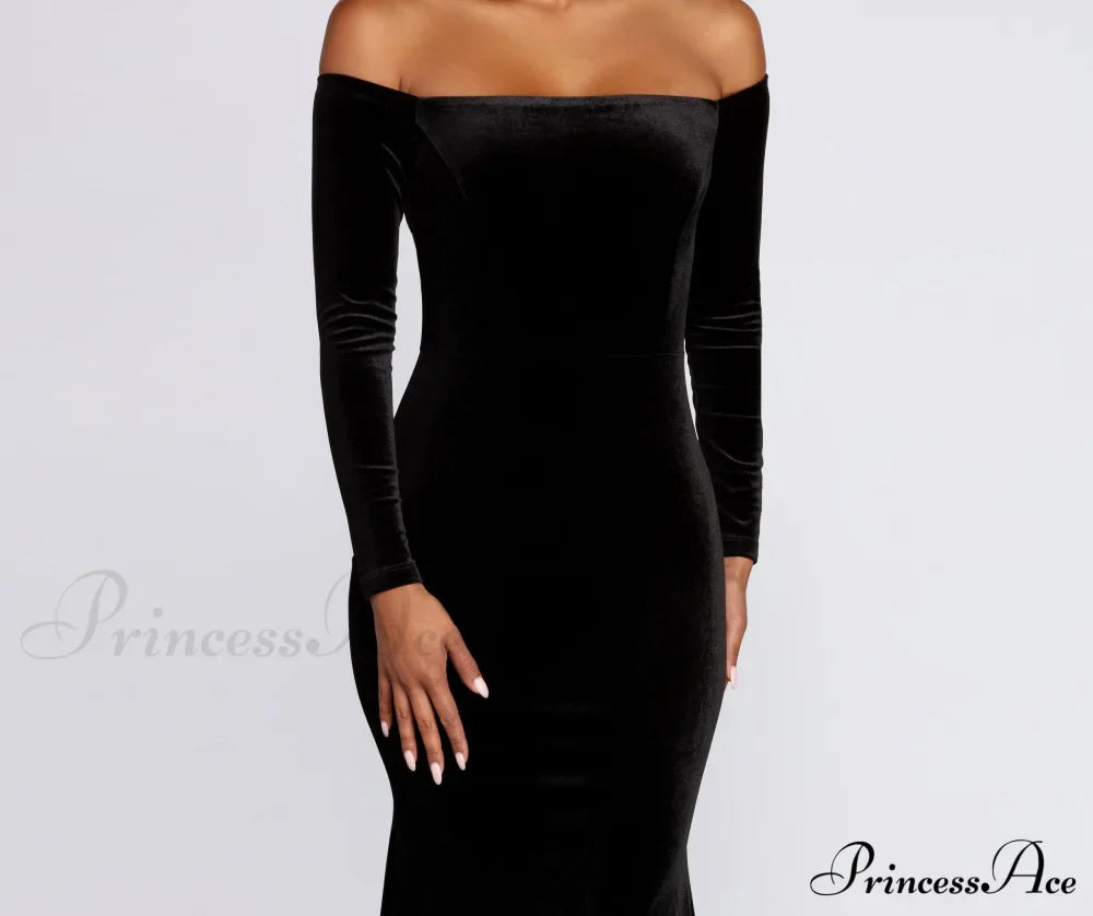 Ida Velvet Stylish Formal Gown image 4