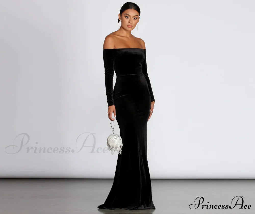 Ida Velvet Stylish Formal Gown image 3