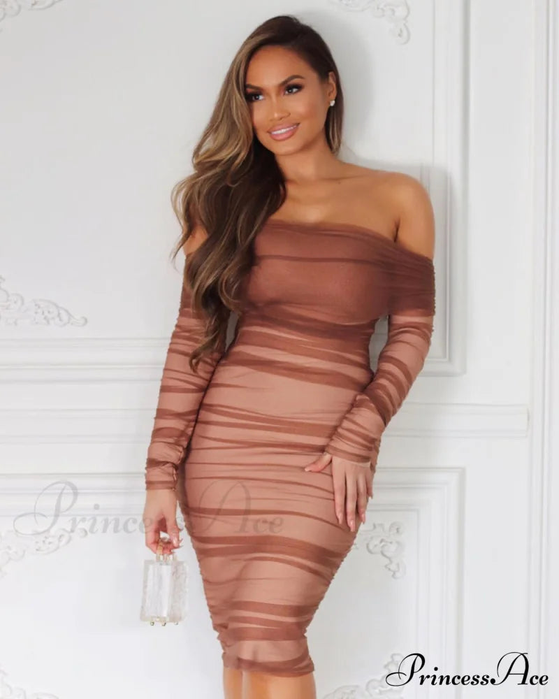 IYANA Elegant MIDI DRESS image 3