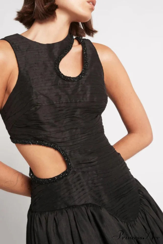 Jolie Abstract Stylish Cut-Out Midi Dress image 5