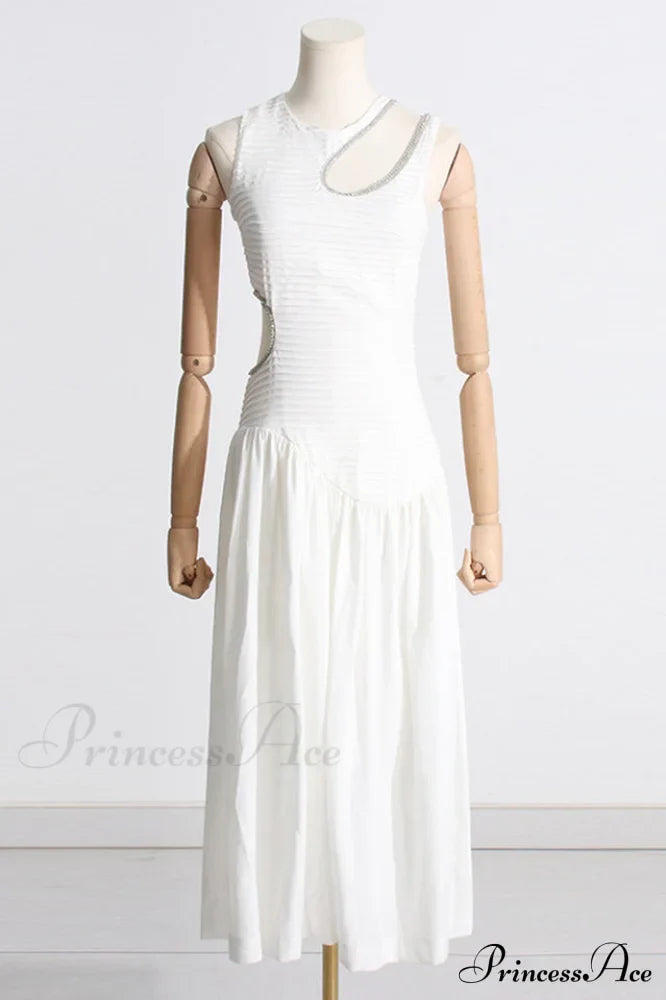 Jolie Abstract Stylish Cut-Out Midi Dress image 15