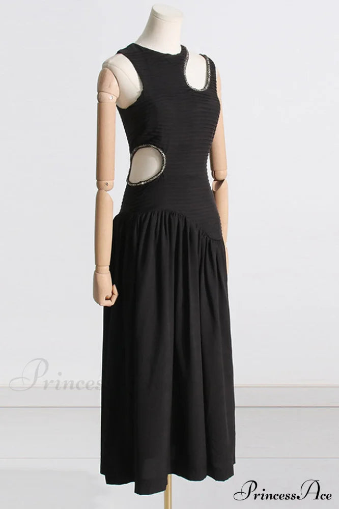 Jolie Abstract Stylish Cut-Out Midi Dress image 13