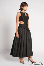 Jolie Abstract Stylish Cut-Out Midi Dress image 4