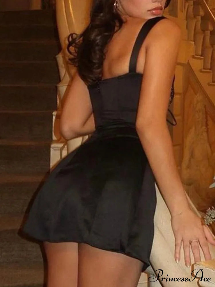 Lace Paneled Graceful Sleeveless Mini Dress image 6
