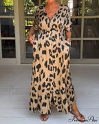 Leopard-print dress with two pockets image 1