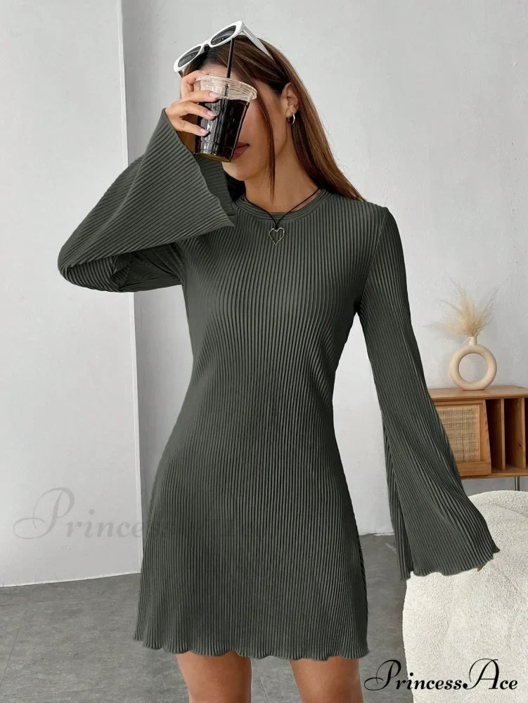 Lettuce Trim Trumpet Sleeve Ribbed Knit Dress image 8