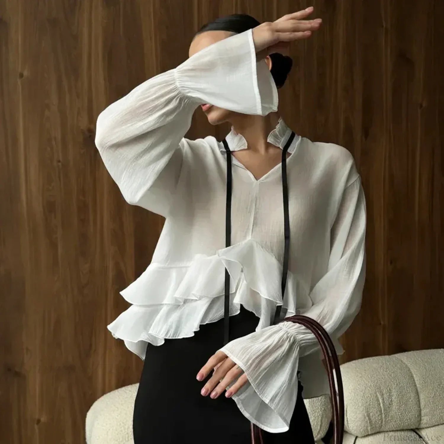 Loose White Ruffled Blouse image 5
