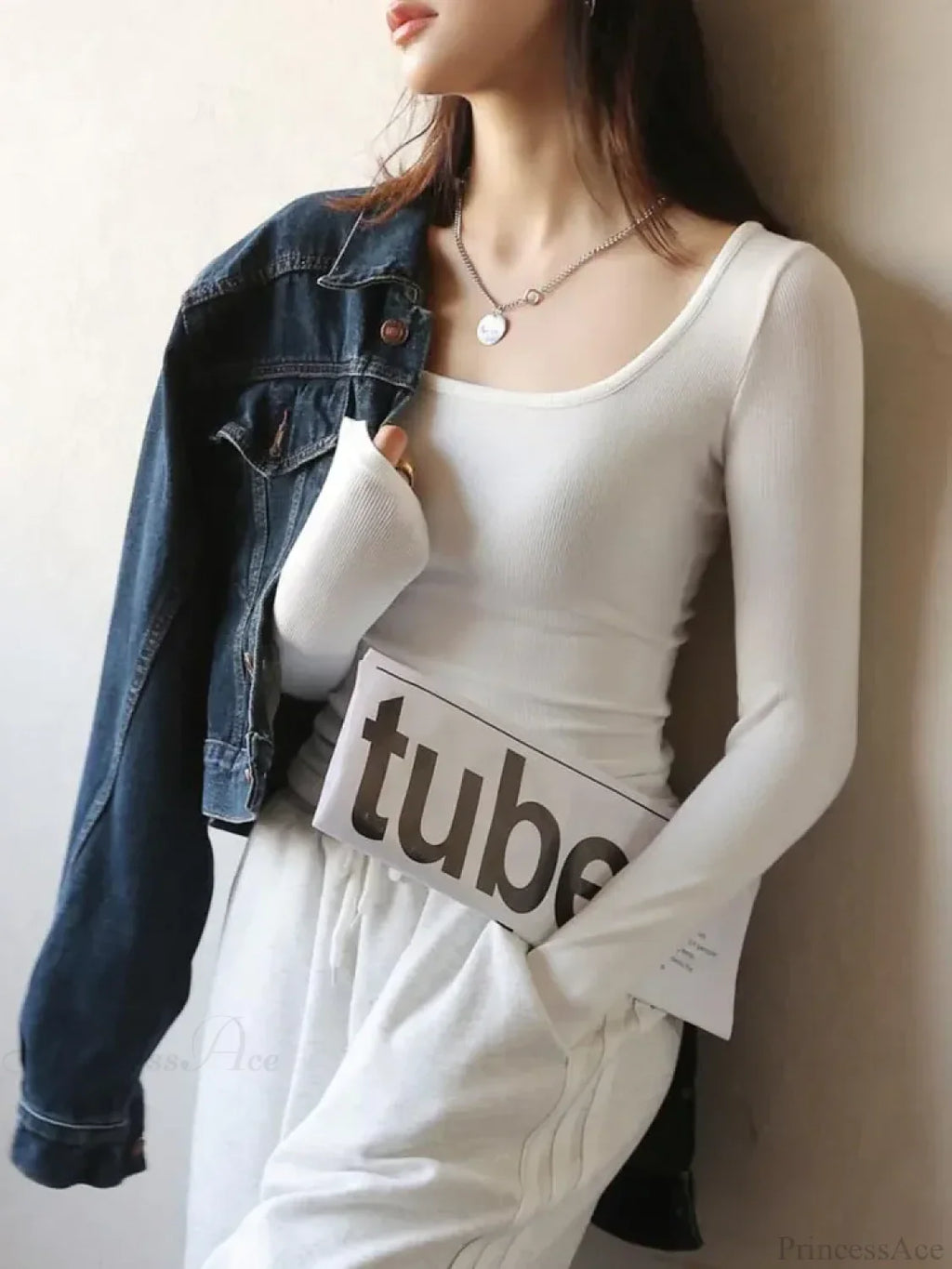 Low Neck Undercoat Slim Fit Sweater image 4