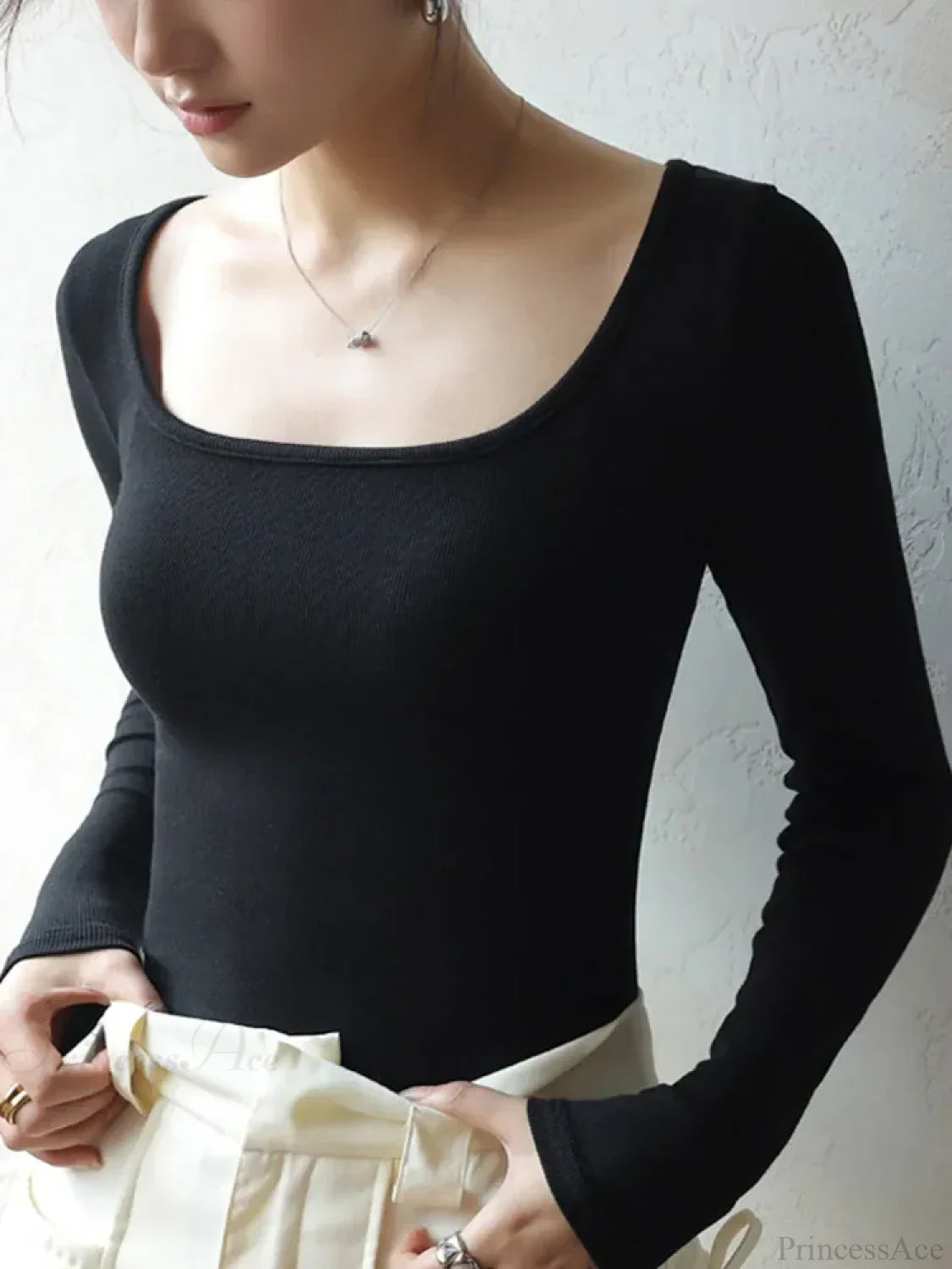 Low Neck Undercoat Slim Fit Sweater image 2