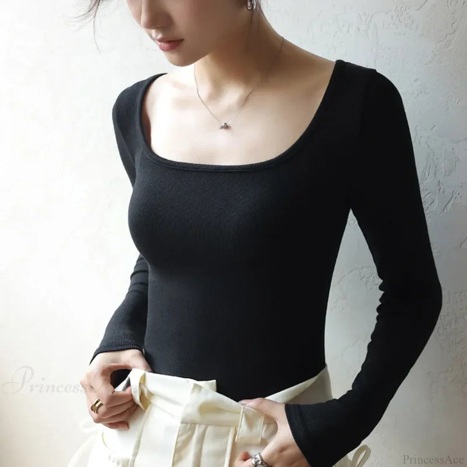 Low Neck Undercoat Slim Fit Sweater image 7