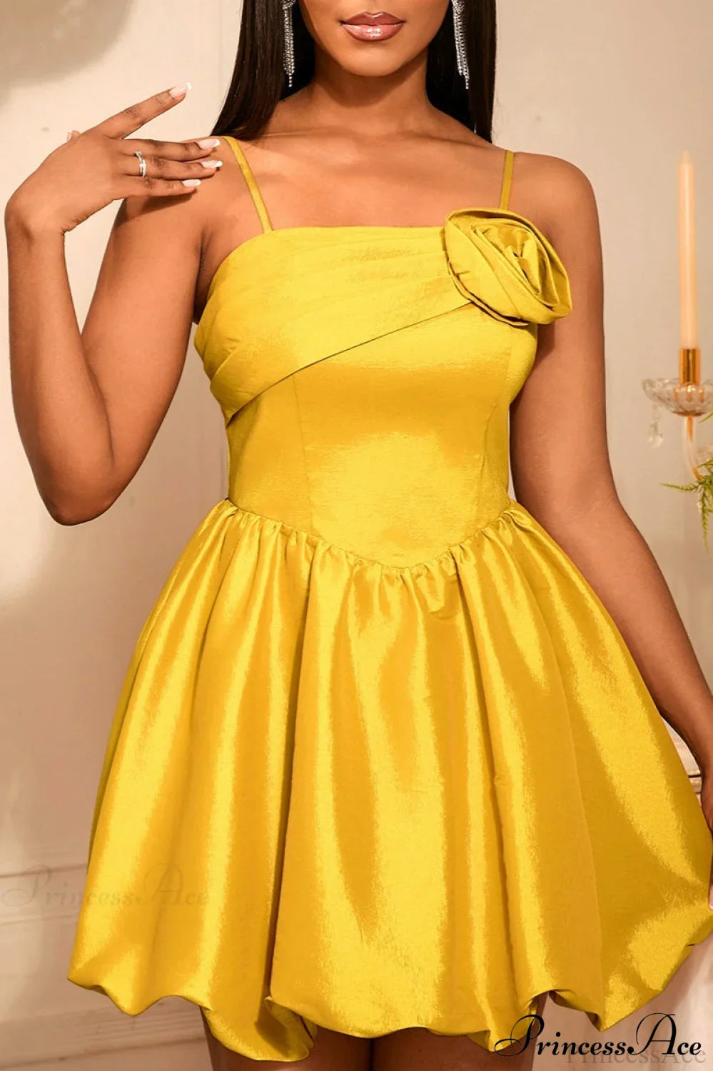 Luxury Gold Appliqué Spaghetti Strap Party Dress image 3