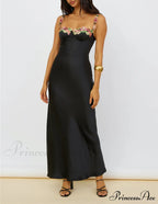 Magnetic Forces Flower Charming Embroidery Maxi Dress Black image 4