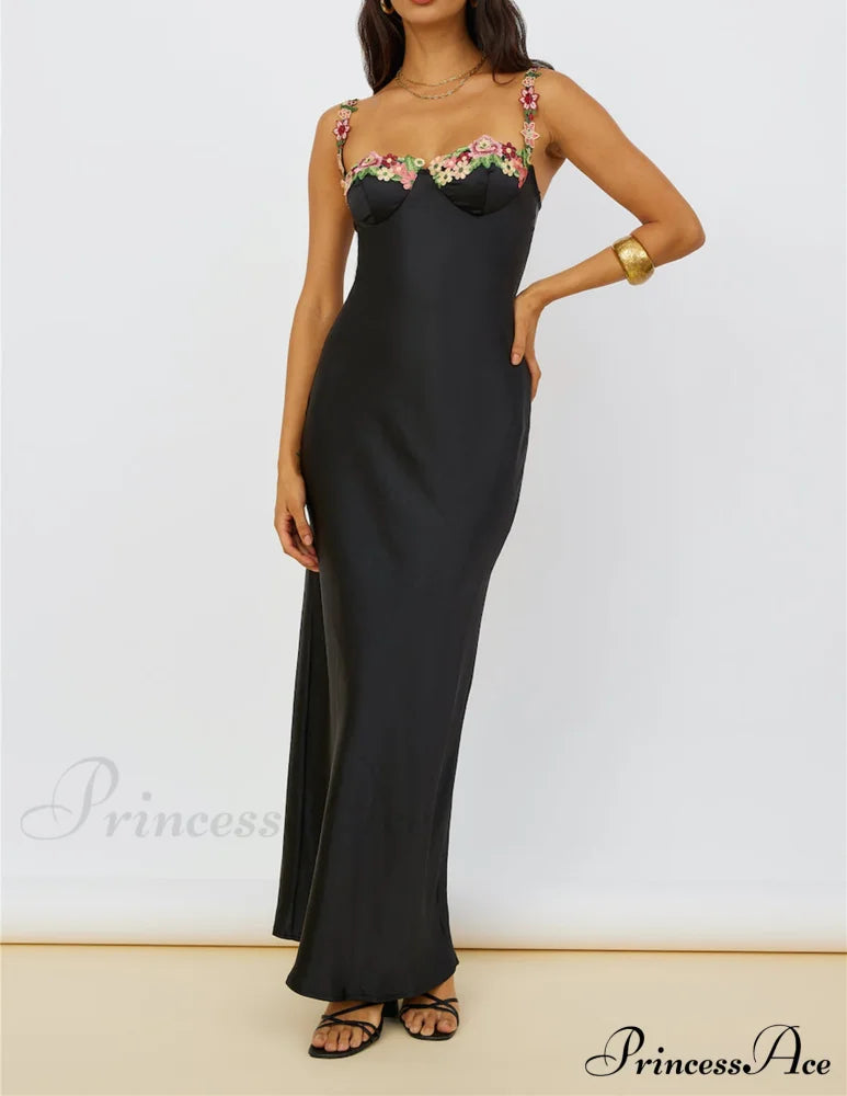 Magnetic Forces Flower Charming Embroidery Maxi Dress Black image 1