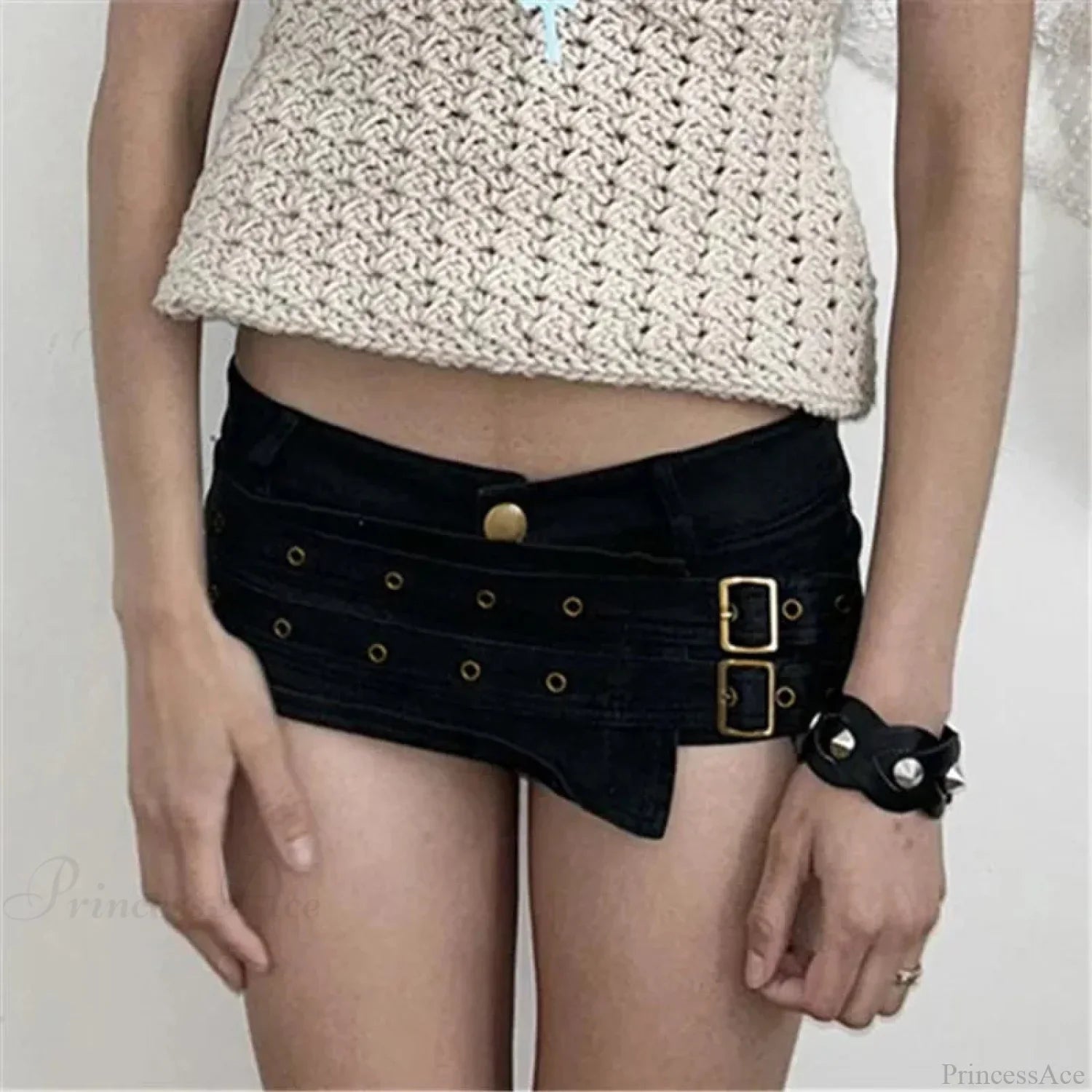 Metal Clasp Low Waist Short image 1