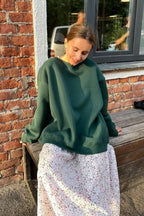 Minimalist Solid Crew Neck Oversize Sweatshirt image 3