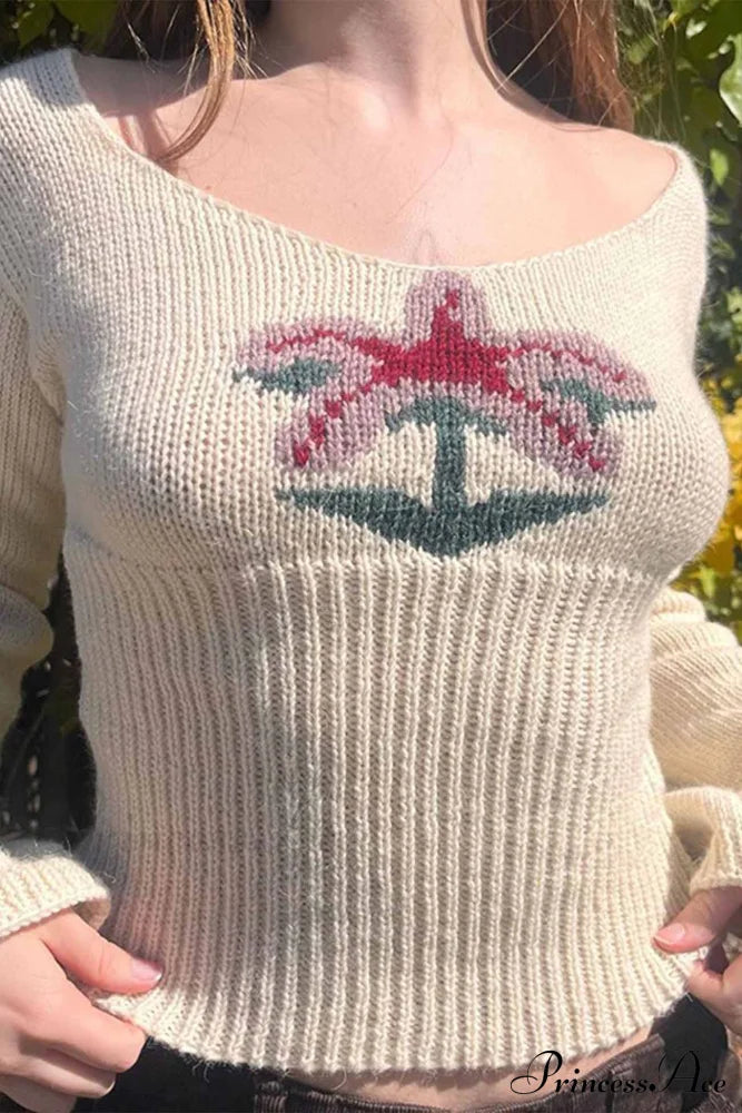 Neck Knitted U Flowered Sweater image 4